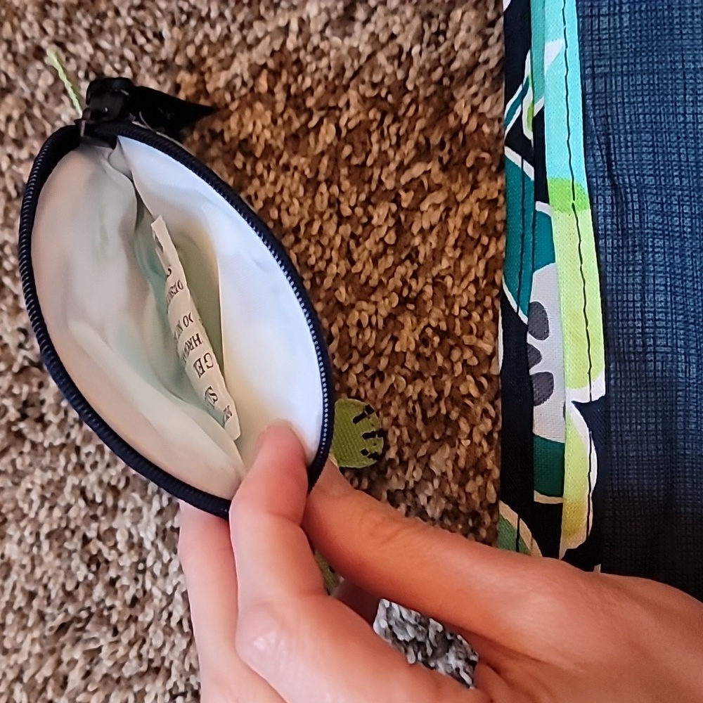 Thirty-One Inside Out Bag & Coin Purse - Picture 6 of 8